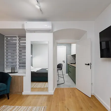 Romantic Apartments- In Historical Center