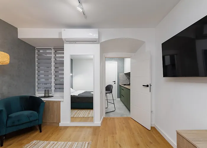 Romantic Apartments- In Historical Center